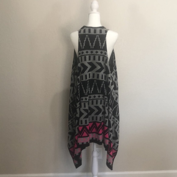 Allison Brittney - Picture 5 of 6